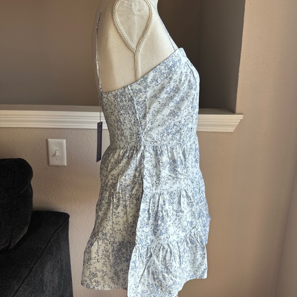 🎉2xHost Pick🎉 Florence by Mills Floral Blue and White Top - Picture 3 of 12